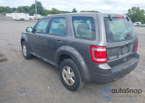 2012 Ford Escape Xls z USA, uszkodzony, nr VIN 1FMCU0C78CKC14121